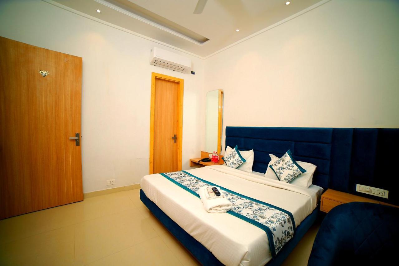 Hotel Diamond View อัมริตสา ภายนอก รูปภาพ