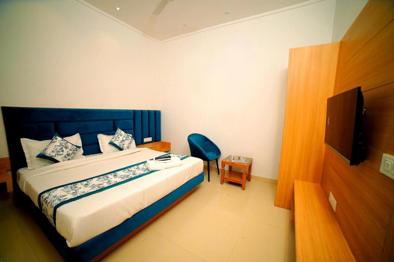 Hotel Diamond View อัมริตสา ภายนอก รูปภาพ